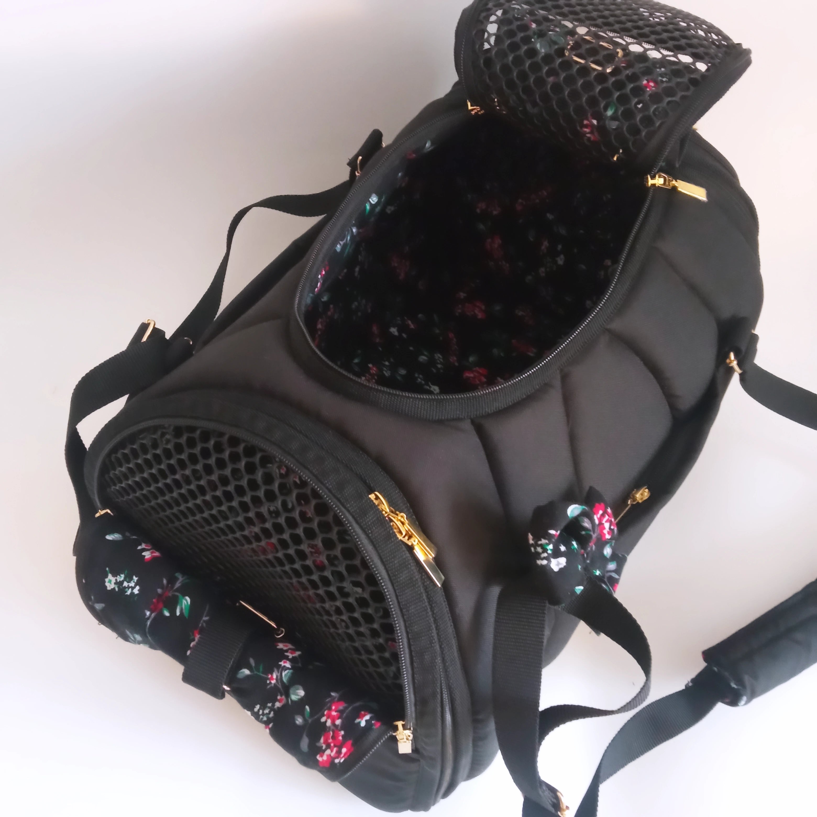 Pet carrier Travel box black&floral