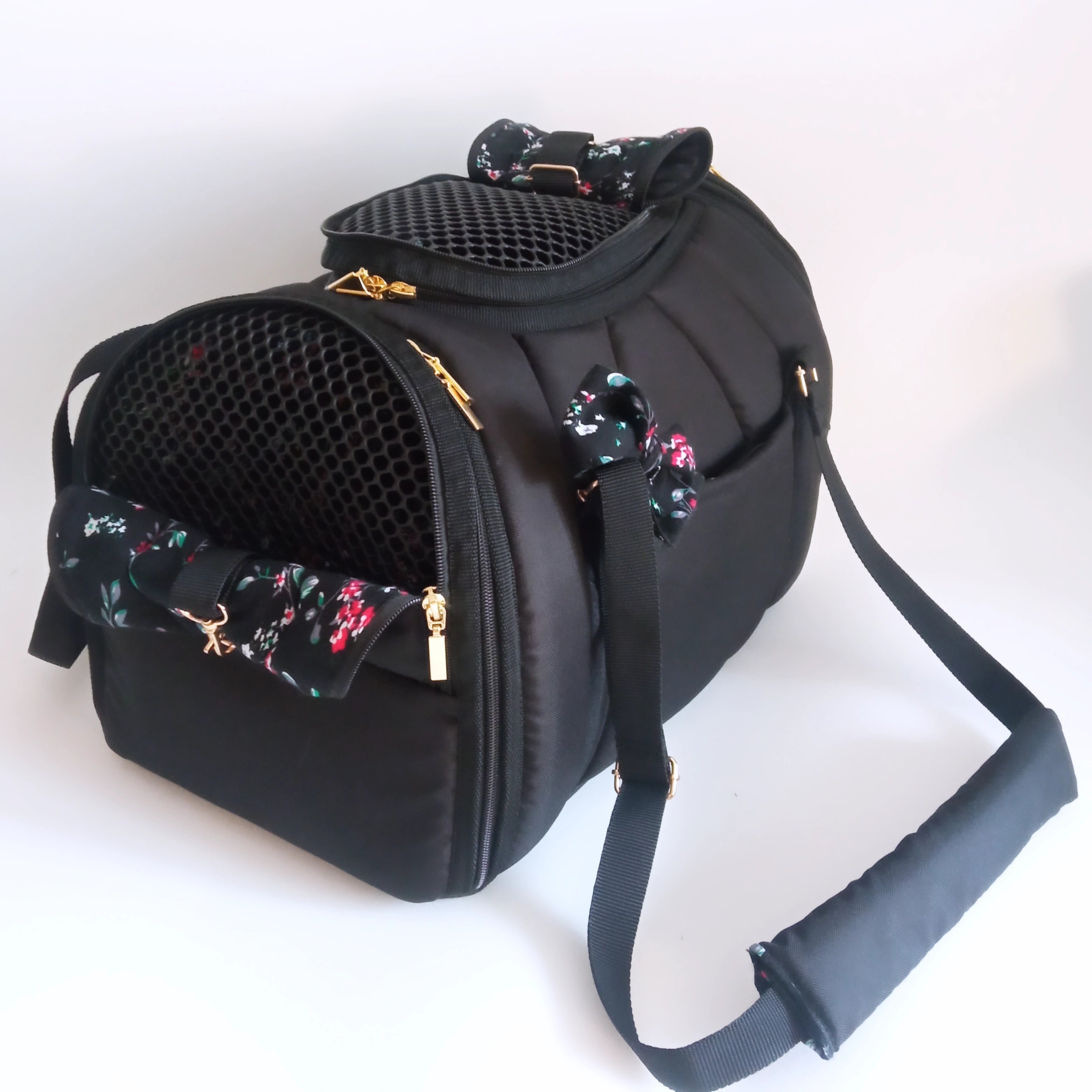 Pet carrier Travel box black&floral