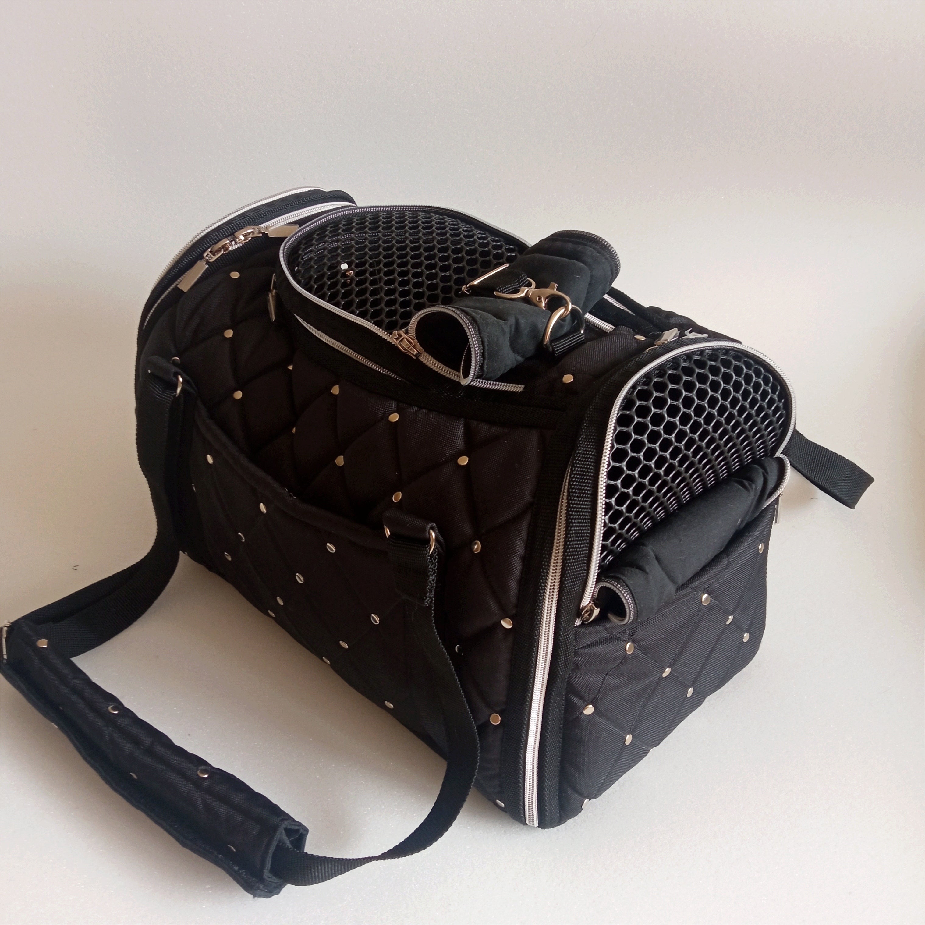 Pet carrier Travel Box  Royal( black$silver)